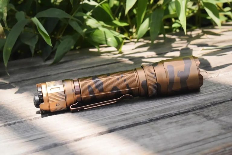 配色養(yǎng)眼，實(shí)力兼具！FENIX TK20R UE戰(zhàn)術(shù)手電體驗(yàn)